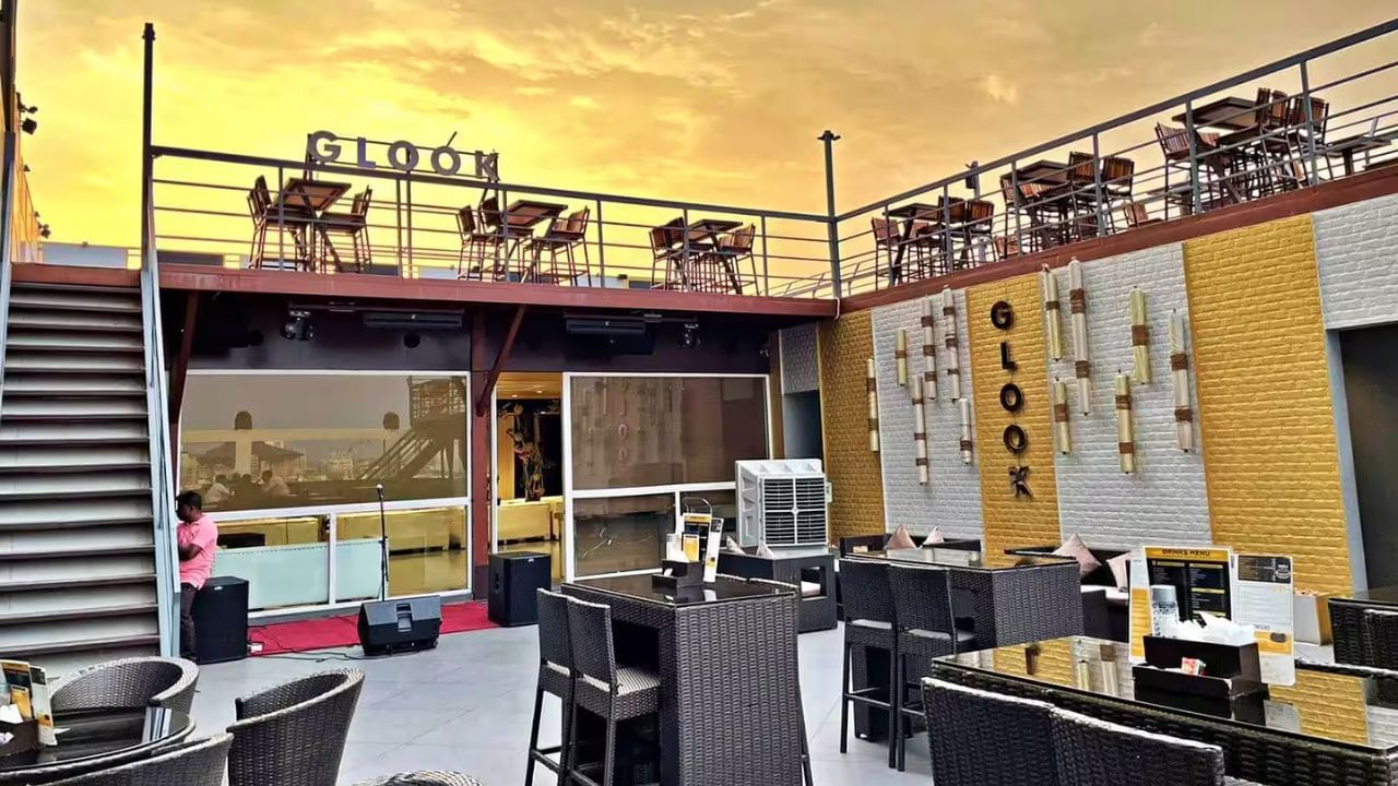 Calcutta High Court: অনুমতি থাকা সত্ত্বেও ভাঙা হচ্ছে রুফ টপ রেস্তোরাঁ, পাল্টা হাইকোর্টে মামলা মালিকদের Calcutta High Court: অনুমতি থাকা সত্ত্বেও ভাঙা হচ্ছে রুফ টপ রেস্তোরাঁ, পাল্টা হাইকোর্টে মামলা মালিকদের