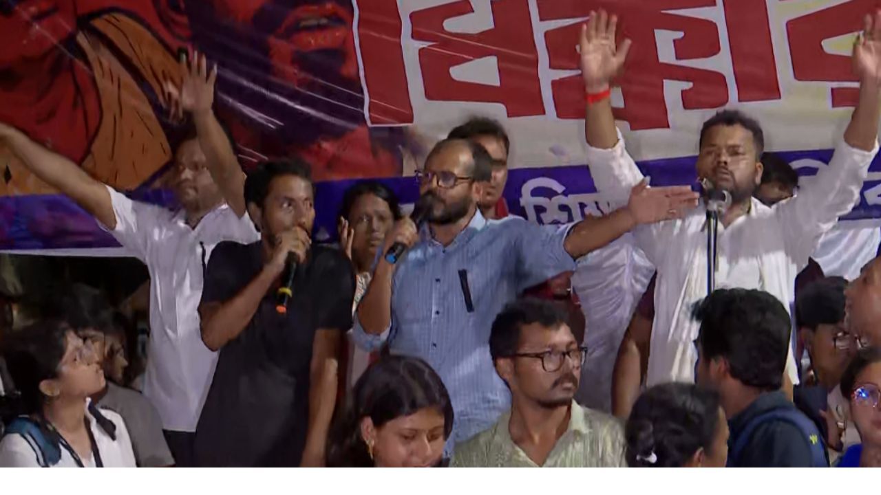 'রাষ্ট্রপতি, প্রধানমন্ত্রীর সঙ্গে দেখা করতে চাই', শুভেন্দুর কাছে অনুরোধ চাকরিহারাদের 'রাষ্ট্রপতি, প্রধানমন্ত্রীর সঙ্গে দেখা করতে চাই', শুভেন্দুর কাছে অনুরোধ চাকরিহারাদের