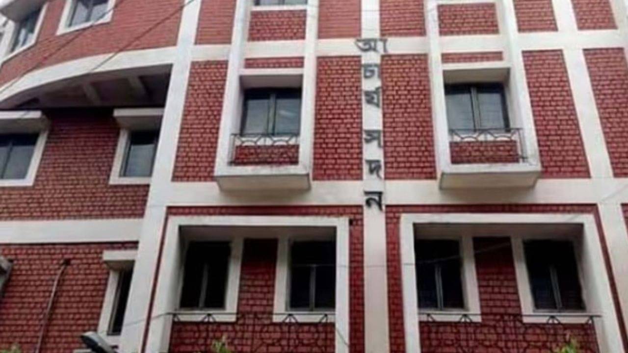 SSC: শিক্ষক নিয়োগ প্রক্রিয়ায় এখনও আবেদন করেননি? চাকরিপ্রার্থীদের জন্য বড় খবর এসএসসি-র