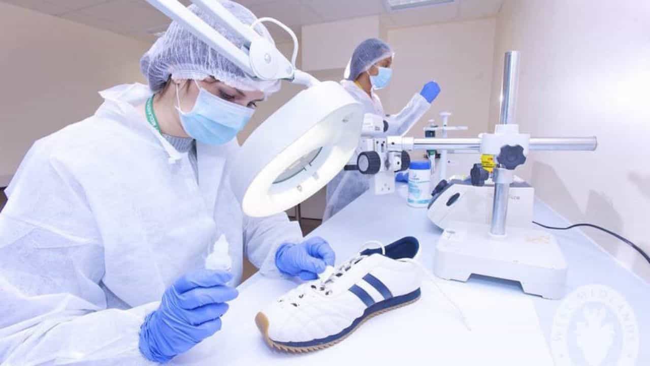 Forensic Science: ফরেনসিক সায়েন্স নিয়ে কেন পড়াশোনা করবেন? কী লাভ হয় জানেন? Forensic Science: ফরেনসিক সায়েন্স নিয়ে কেন পড়াশোনা করবেন? কী লাভ হয় জানেন?
