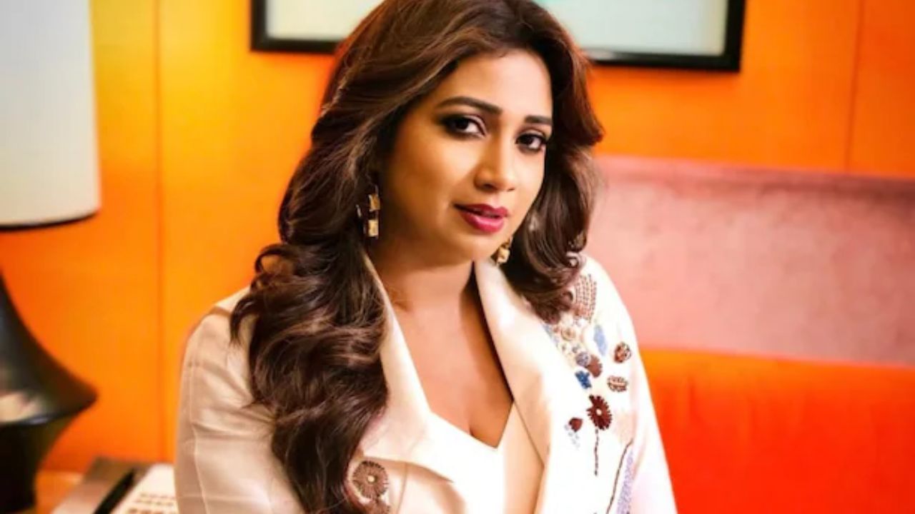 অরিজিতের পর এবার শ্রেয়া, ভারত-পাক যুদ্ধের আবহে বড় সিদ্ধান্ত গায়িকার অরিজিতের পর এবার শ্রেয়া, ভারত-পাক যুদ্ধের আবহে বড় সিদ্ধান্ত গায়িকার