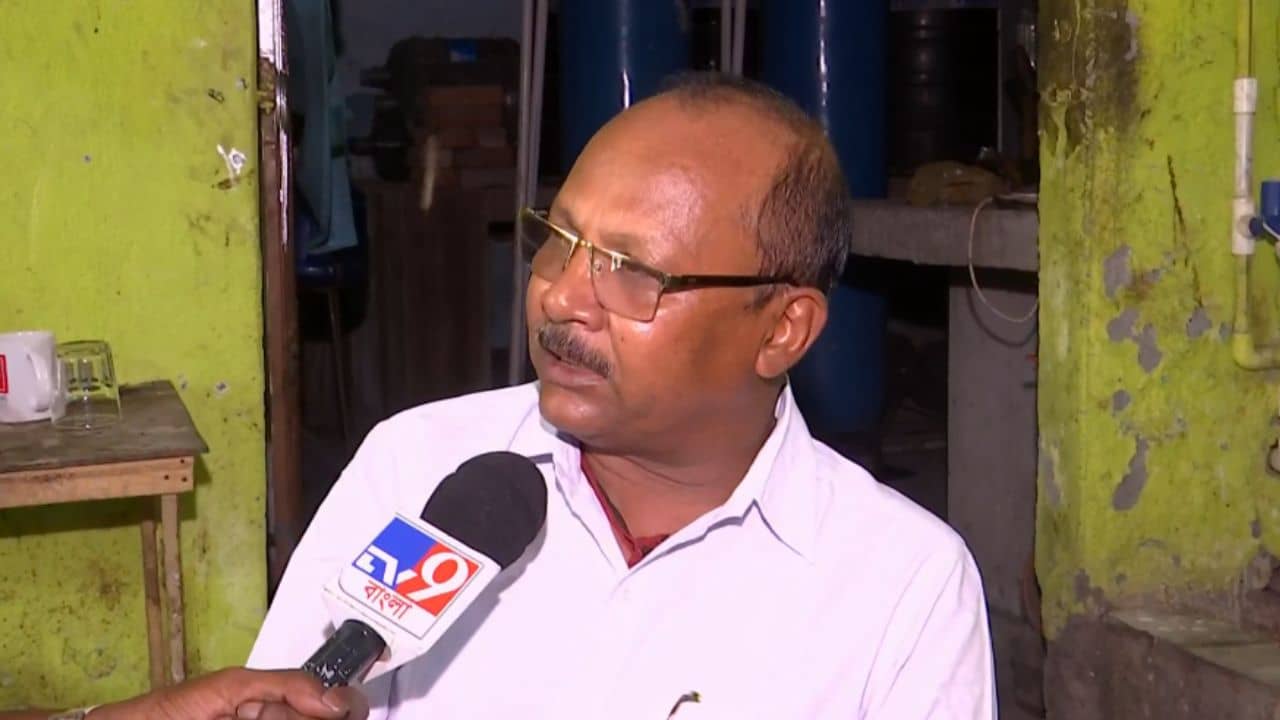 Siliguri Municipality: দেখা গেল পয়সা খেল কে, আর ফাঁসল কে! , এবার তৃণমূলের বড় নেতার বিরুদ্ধে বিস্ফোরক সব কথা বললেন মেয়র পারিষদ