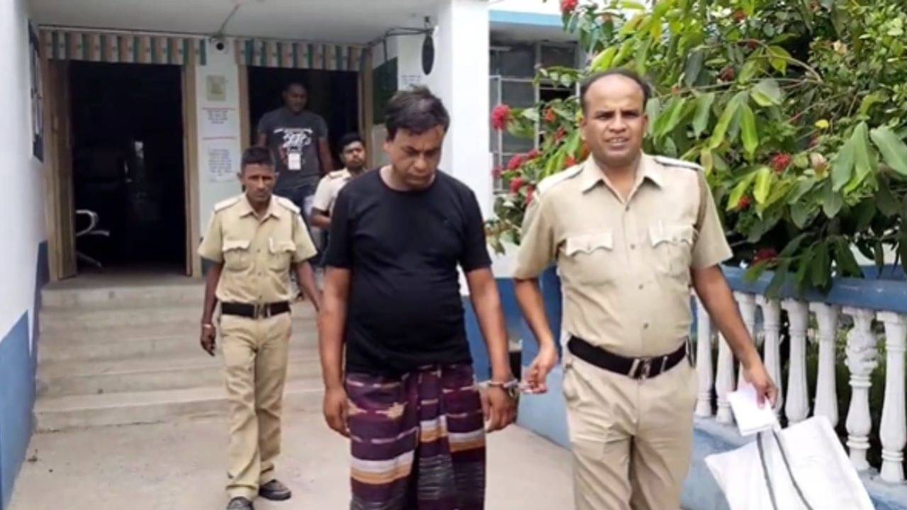 North 24 Parganas: মহিলার শরীর দেখেই সন্দেহ হয় পুলিশের! উঠে এল সিরাজ মস্তানের নৃশংস চেহারা