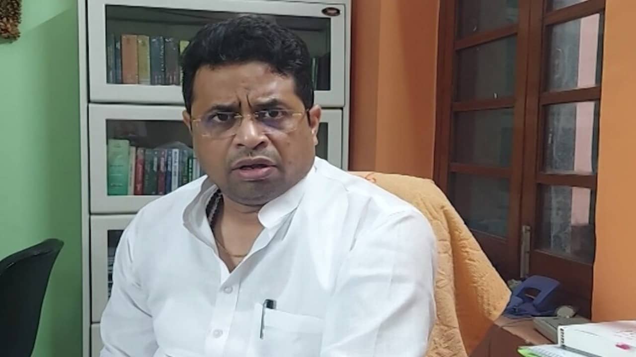 Soumitra Khan: ‘আমরা ত্যাগী মানুষ ছিলাম না, ২০২১ সাল পর্যন্ত একটু-আধটু খেতাম’, মদ্যপান নিয়ে ‘স্ট্যান্ড ক্লিয়ার’ করলেন সৌমিত্র