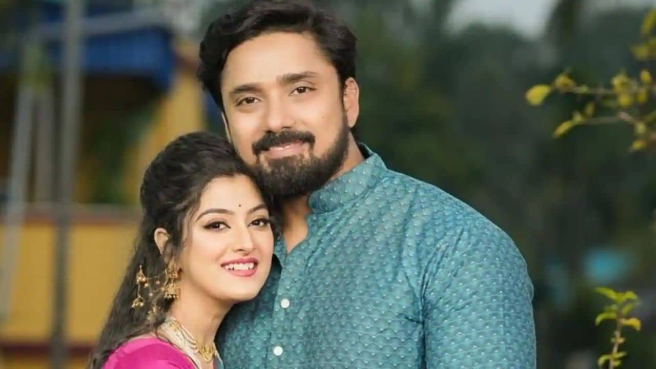 অতীতের মোটা চেহারায় আতঙ্কিত শ্বেতা, বউয়ের অভিনয়ের প্রশংসায় রুবেল