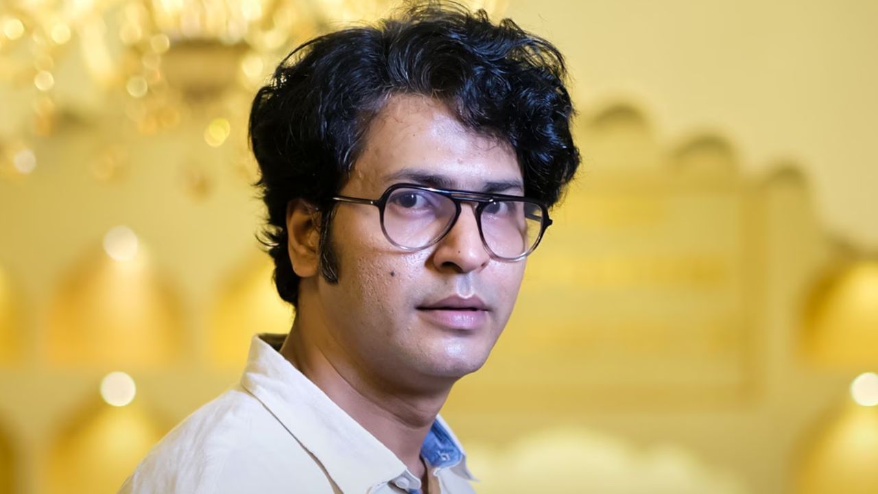 অনির্বাণকে বয়কট টেকনিশিয়ানদের! বন্ধ হল গানের শুটিং অনির্বাণকে বয়কট টেকনিশিয়ানদের! বন্ধ হল গানের শুটিং