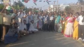 বিজেপির শক্তি ঘাঁটিতে উড়ল সবুজ আবির, খাতা খুলতে পারল না বিরোধীরা বিজেপির শক্তি ঘাঁটিতে উড়ল সবুজ আবির, খাতা খুলতে পারল না বিরোধীরা
