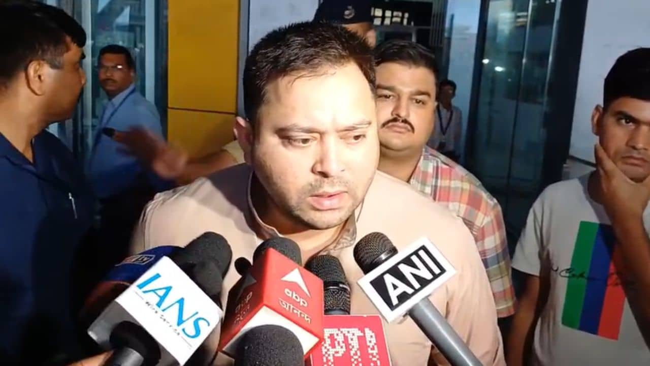 Tej Pratap Expelled: প্রেম-পোস্ট-কাণ্ডে দল-পরিবার থেকে বিতাড়িত তেজ! দাদার-কীর্তি দেখে কী বললেন ভাই তেজস্বী?