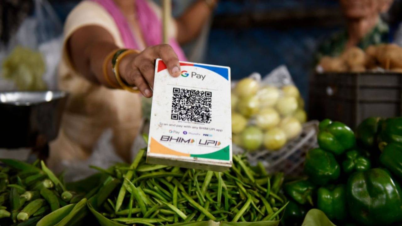 UPI-তে ২০০০ টাকার বেশি লেনদেন করলেই দিতে হবে GST?