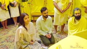 টেস্টে অবসরের পর ‘নতুন জীবন’ খুঁজতে প্রেমানন্দ মহারাজের কাছে বিরাট