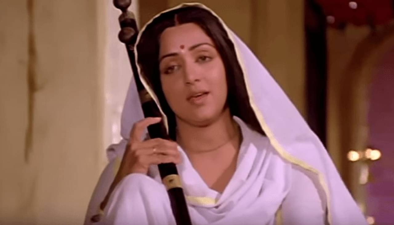 মাঝপথে বন্ধ হয়ে যায় মীরা ছবির শ্যুটিং, কী করেছিলেন হেমা মালিনী?