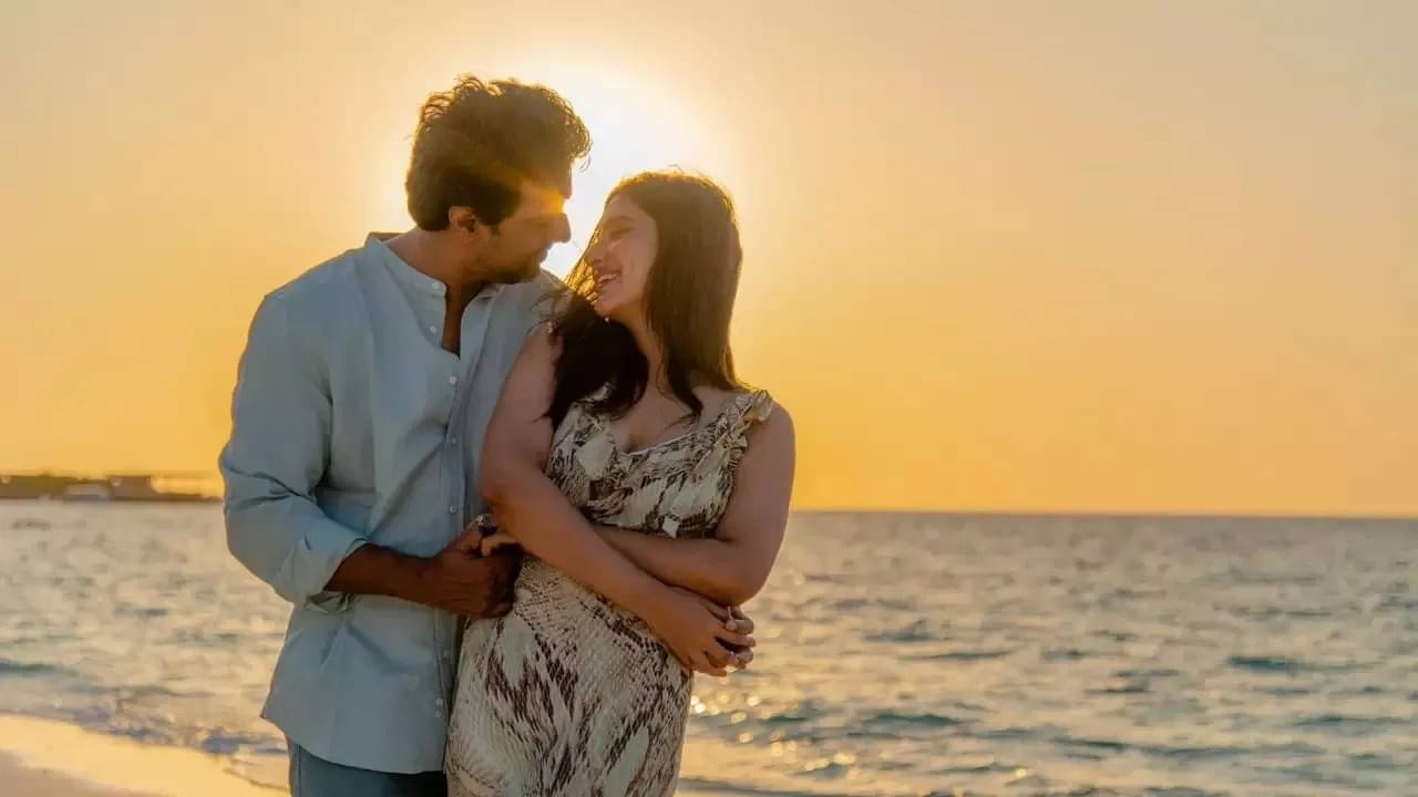 এমন হতেই পারে না..., দেবের সঙ্গে সম্পর্ক প্রসঙ্গে কী বললেন রুক্মিনী?