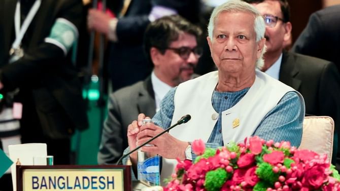 'এই পৃথিবীতে কেউ অপরিহার্য নয়', ইউনূসকে বুঝিয়ে দিলেন বিএনপি নেতা 'এই পৃথিবীতে কেউ অপরিহার্য নয়', ইউনূসকে বুঝিয়ে দিলেন বিএনপি নেতা