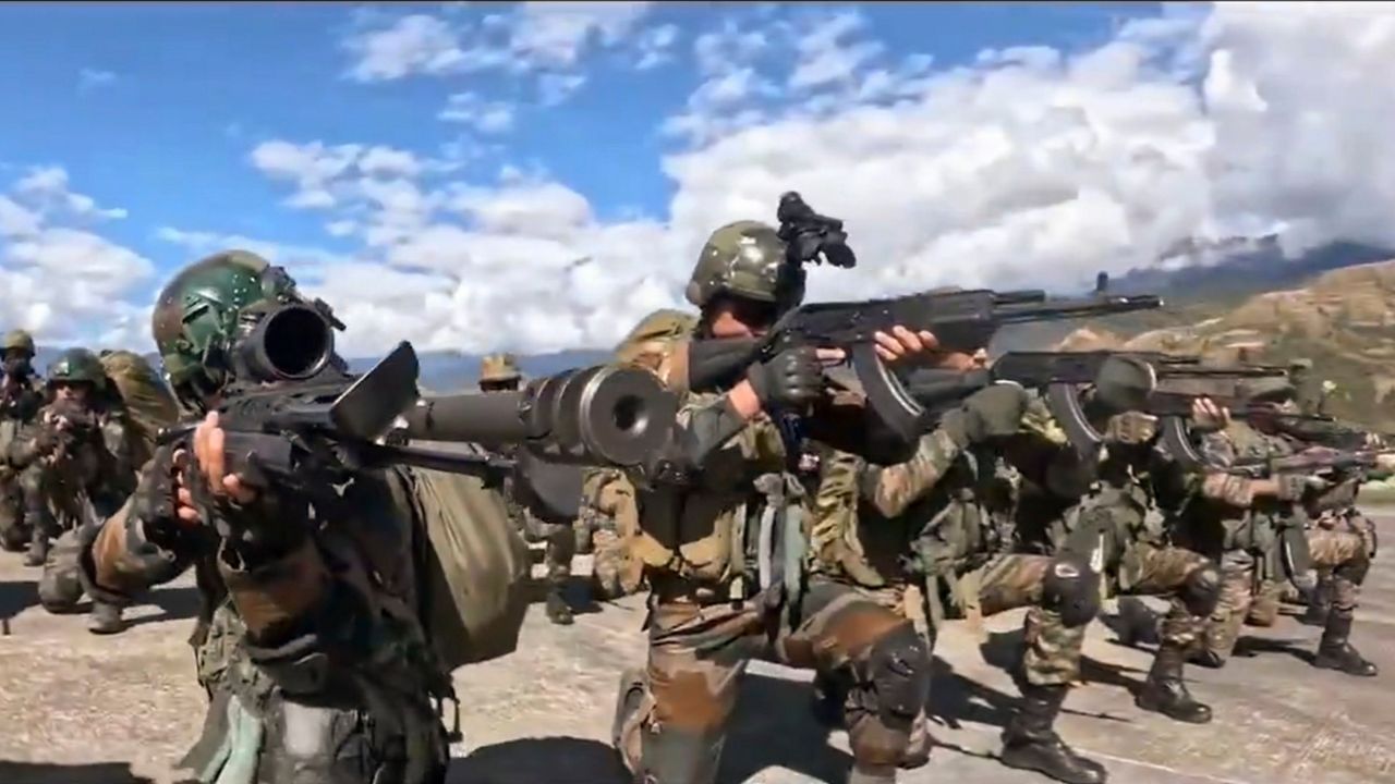 India Pakistan Tension: কাশ্মীরে ফের মুখোমুখি সেনা-জঙ্গি! চলল গুলির লড়াই, তারপর... India Pakistan Tension: কাশ্মীরে ফের মুখোমুখি সেনা-জঙ্গি! চলল গুলির লড়াই, তারপর...