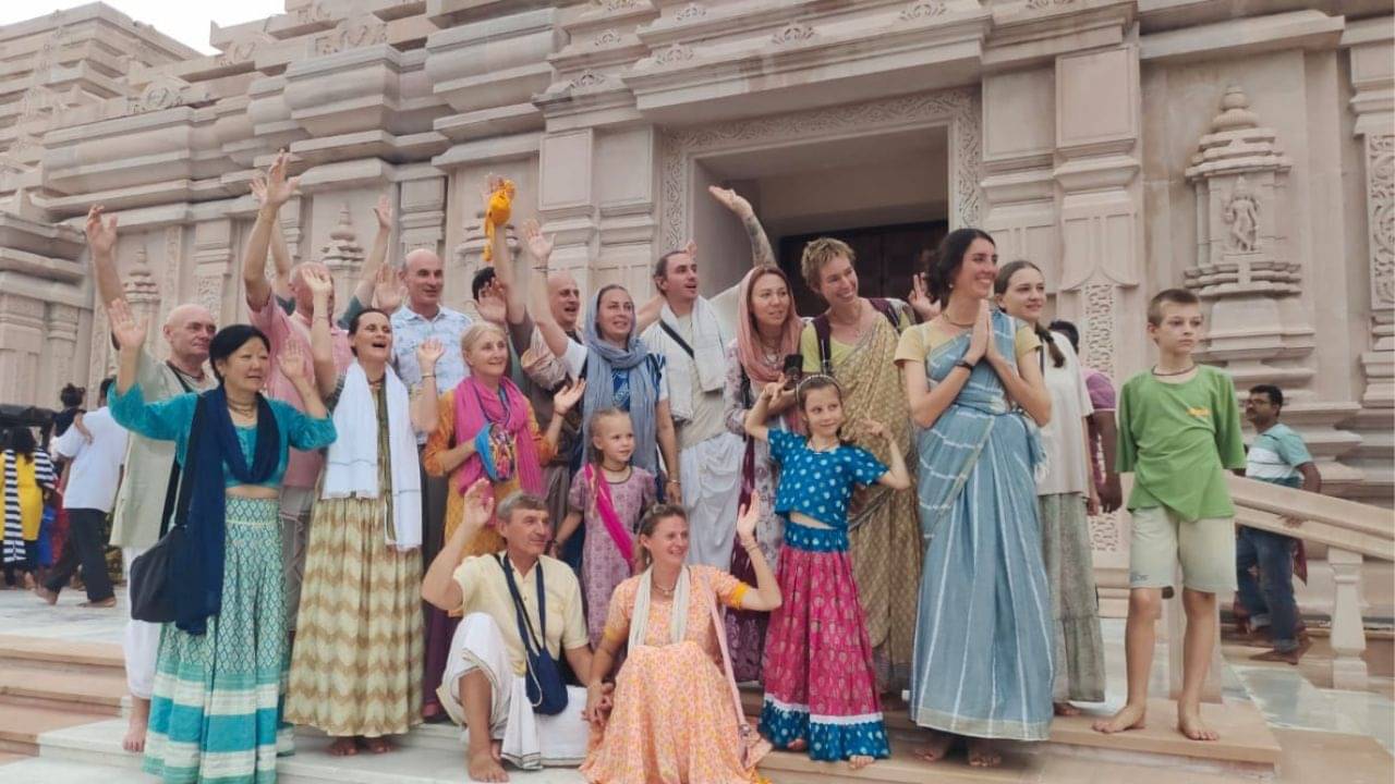 Digha: পুরীর মন্দির বাইরে থেকে দেখেছি, ভিতরে ঢুকতে পারিনি, দিঘায় ভিতর থেকে দেখলাম, বিদেশি ভক্তদের ভিড় দিঘায়