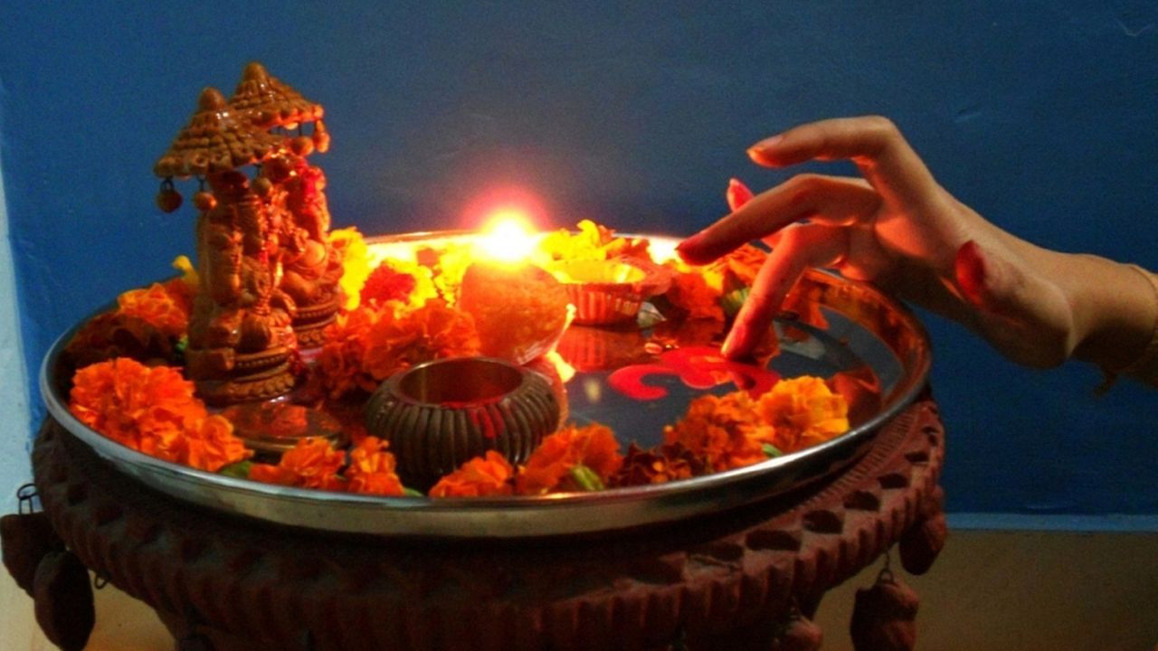 বিঃ দ্রঃ - এই প্রতিবেদনে যে বক্তব্য তুলে ধরা হয়েছে, তা ধর্মীয় বিশ্বাস ও বাস্তুশাস্ত্র থেকে প্রাপ্ত তথ্য। এই বিষয়ে কোনও দায় নেই TV9 Bangla-র। (Pic Credit -Getty Images)