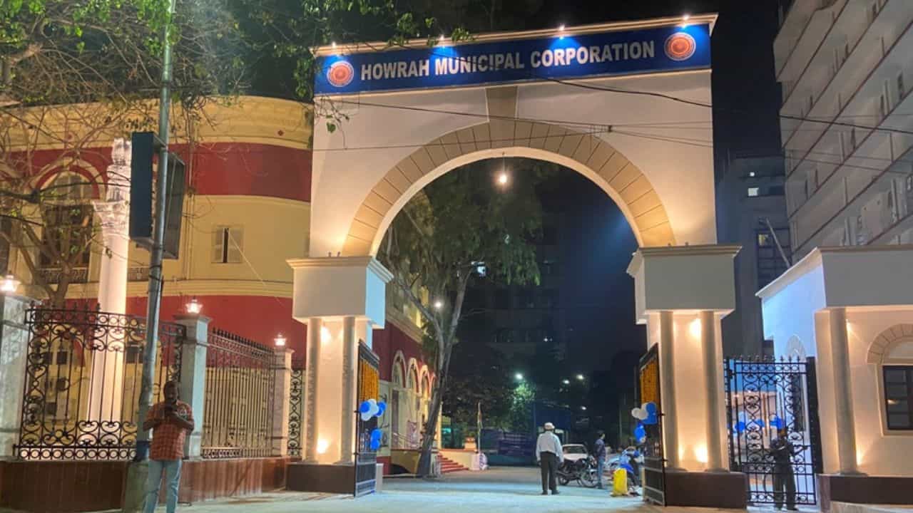 Municipal Election: কবে হবে 'ষোলোকলা' পূর্ণ? একটা জটেই বিশ বাঁও জলে হাওড়ার পুর-ভবিষ্যৎ Municipal Election: কবে হবে 'ষোলোকলা' পূর্ণ? একটা জটেই বিশ বাঁও জলে হাওড়ার পুর-ভবিষ্যৎ
