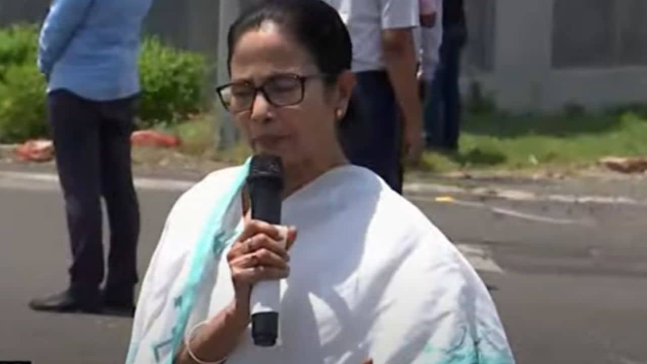 Mamata Banerjee: চেয়ারম্যান আমি, অথচ জানানোই হয় না..., কেন্দ্রের উদ্যোগে তৃণমূলের অবস্থান ঠিক কী, স্পষ্ট করলেন মুখ্যমন্ত্রী