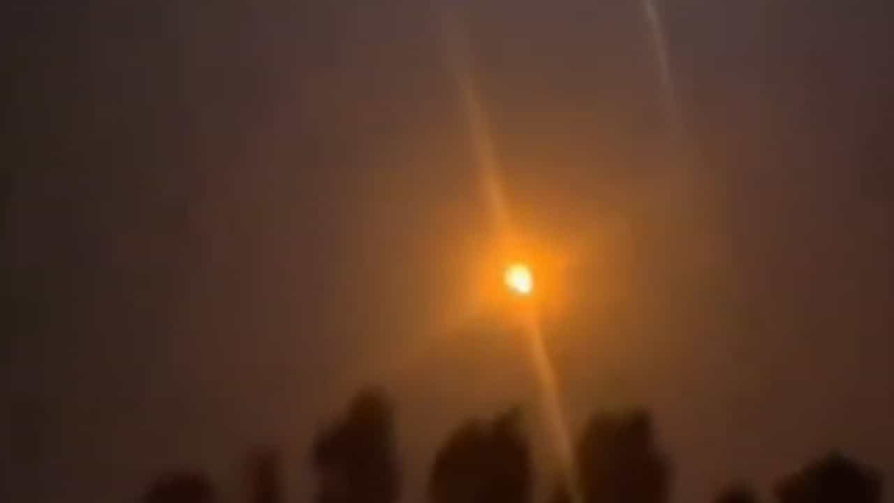 পালাবে কোথায়, পাঠানকোটে আরও একটা পাকিস্তানি যুদ্ধবিমান ধ্বংস করল ভারত পালাবে কোথায়, পাঠানকোটে আরও একটা পাকিস্তানি যুদ্ধবিমান ধ্বংস করল ভারত