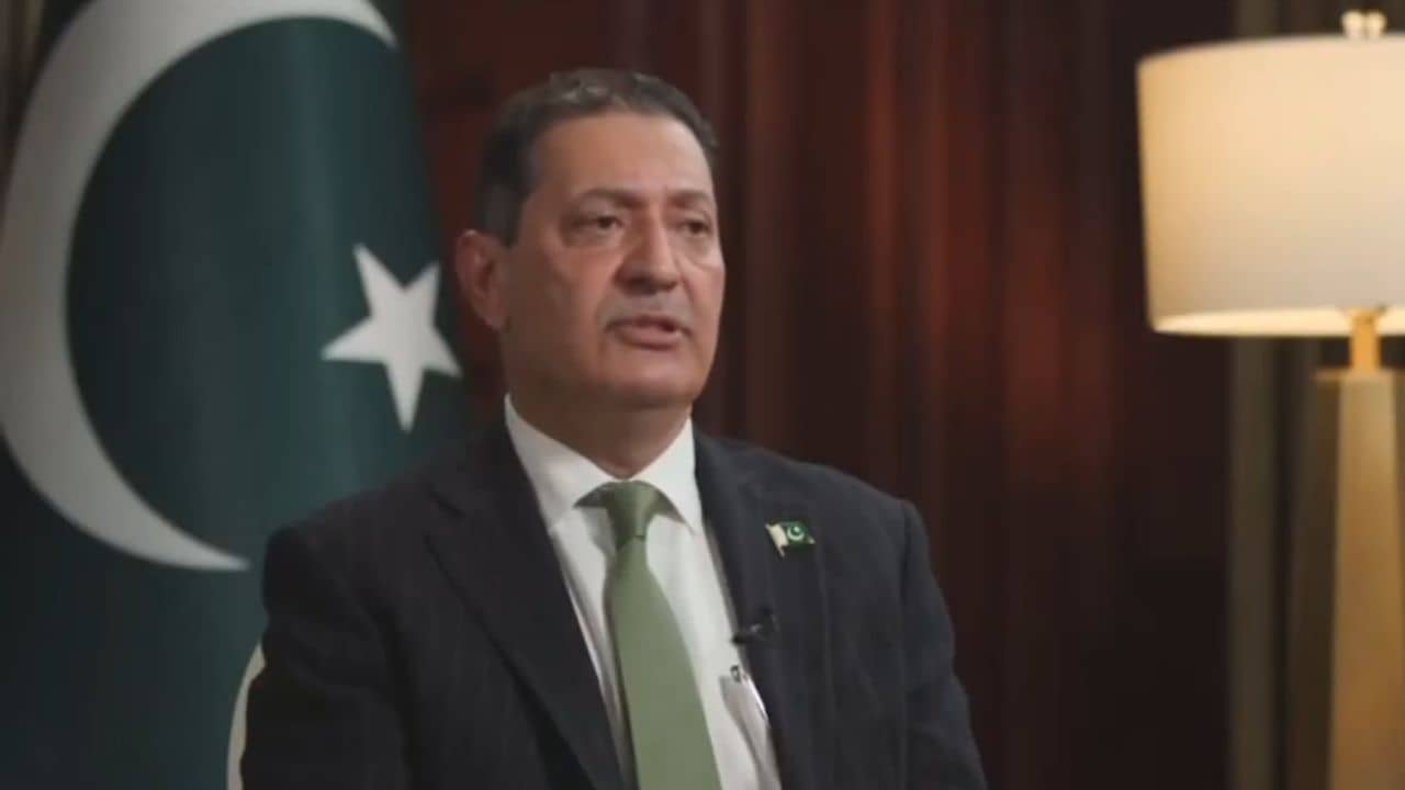 India vs Pakistan: পূর্ণ শক্তিতে প্রত্যাঘাত করব..., বিদেশের মাটিতে বসে ভারতকে পরমাণু হুঁশিয়ারি পাক দূতের