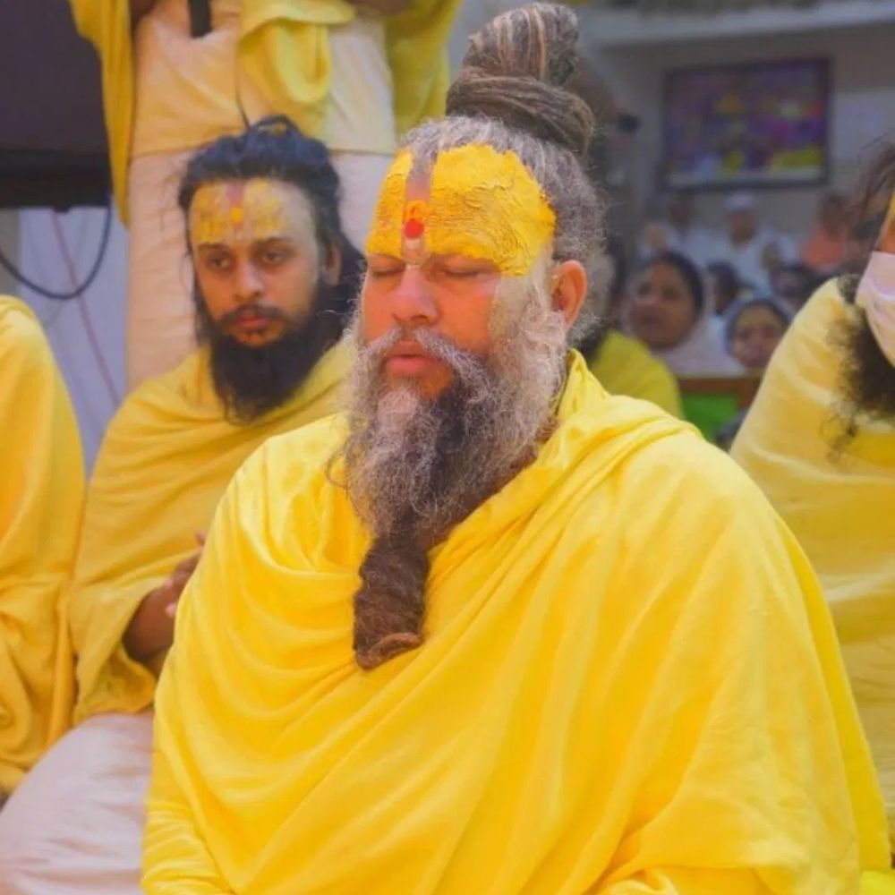 এ ছাড়া মনের মতো জীবনসঙ্গী পাওয়ার জন্য উপোস করার সঙ্গে সঙ্গে মহাদেবের আরাধনা করার কথাও জানিয়েছেন প্রেমানন্দ মহারাজ। এমনটা মেনে চললে জীবনে কাঙ্খিত জীবনসঙ্গী পাওয়া যায়, বলেছেন তিনি।
