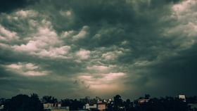 বৃহস্পতিবারও কি বৃষ্টি হবে কলকাতা সহ জেলায়-জেলায়? বৃহস্পতিবারও কি বৃষ্টি হবে কলকাতা সহ জেলায়-জেলায়?