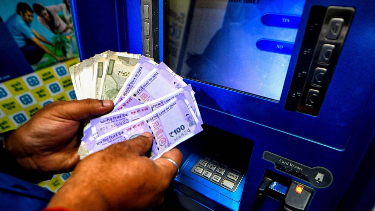ATM Rent: ফাঁকা ঘরে ATM বসিয়ে আয় ২০ থেকে ৮০ হাজার টাকা! কীভাবে আবেদন করবেন?