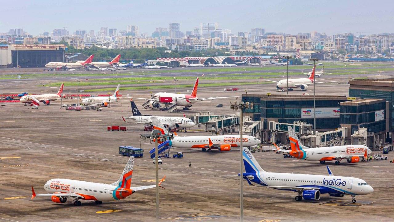 হাজার হাজার কোটির লোকসান Air India সহ একাধিক বিমান সংস্থার, লাভের মুখ দেখেছে শুধু IndiGo!