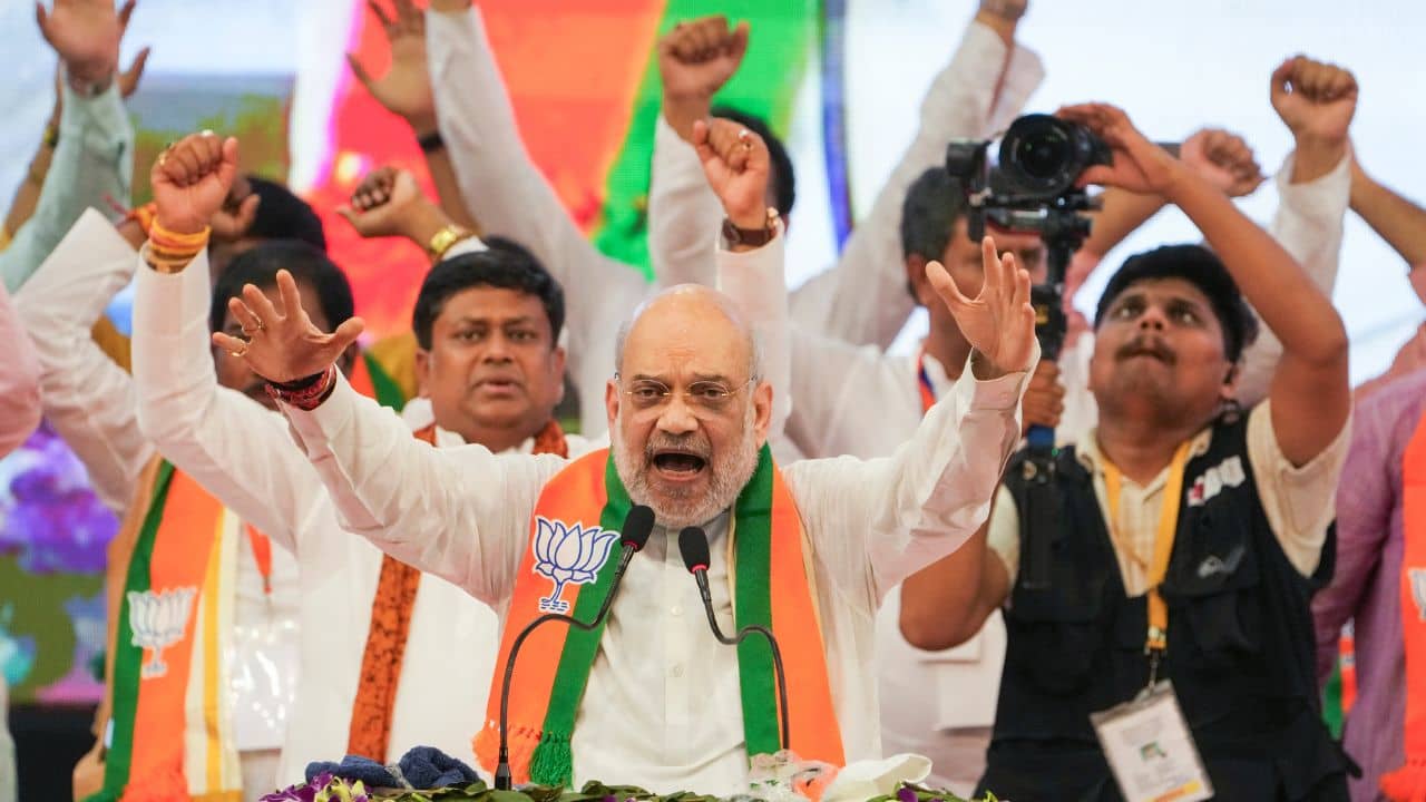 Amit Shah in Bengal: মুসলিমদের খুশি করতে সিঁদুরের বিরোধিতা, মমতাকে কড়া ভাষায় আক্রমণ শাহের