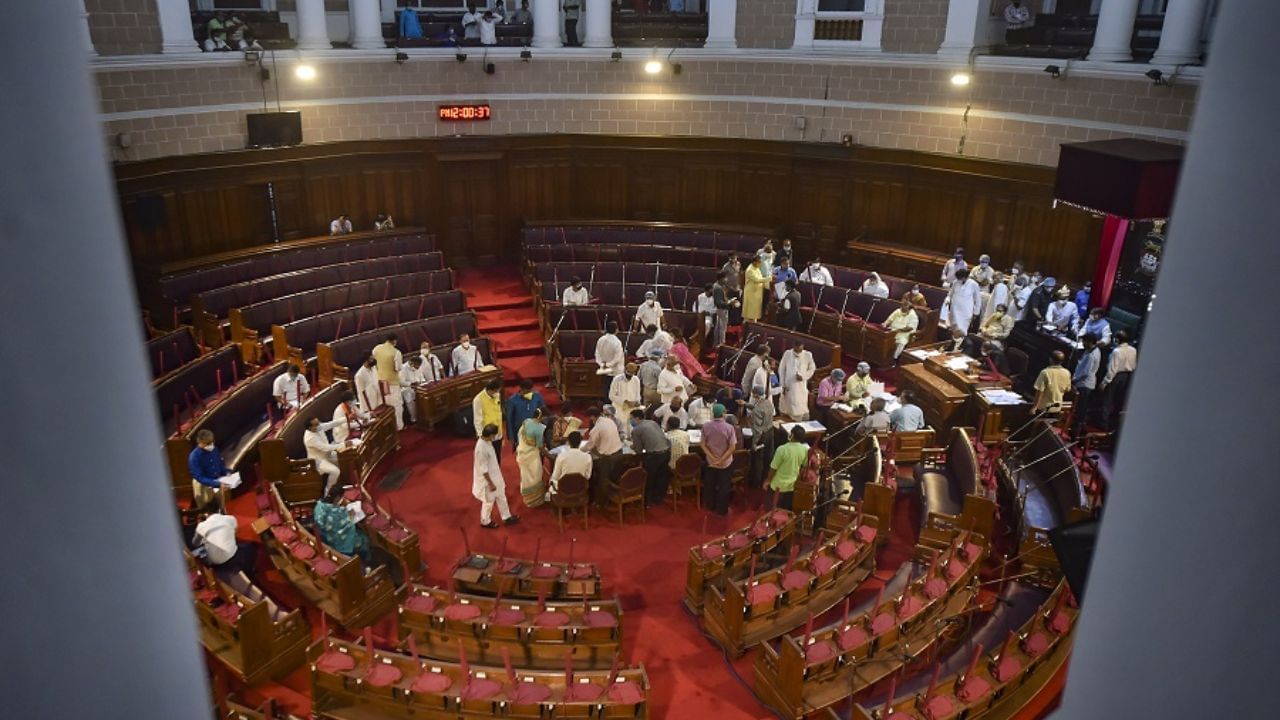 West Bengal Assembly: 'ফ্লোরে ফেলে মার', সাসপেন্ড চার! চুপ বিধানসভা চলছে.... West Bengal Assembly: 'ফ্লোরে ফেলে মার', সাসপেন্ড চার! চুপ বিধানসভা চলছে....