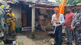 আপনার পাড়ার কালী ঠাকুরের প্রসাদও পৌঁছে দিচ্ছে বিজেপি! আপনার পাড়ার কালী ঠাকুরের প্রসাদও পৌঁছে দিচ্ছে বিজেপি!