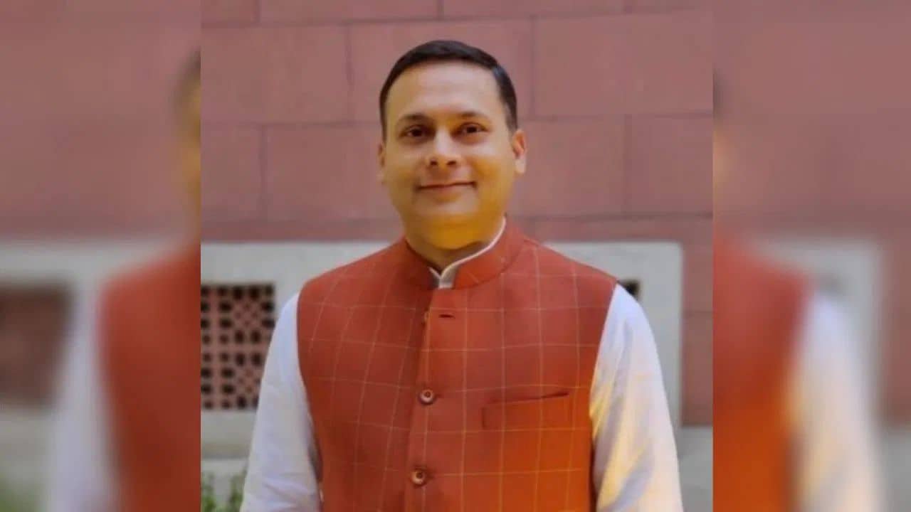 WBCPCR: বিজেপি নেতা মালব্যকে শোকজ রাজ্য শিশু অধিকার সুরক্ষা কমিশনের, কেন?