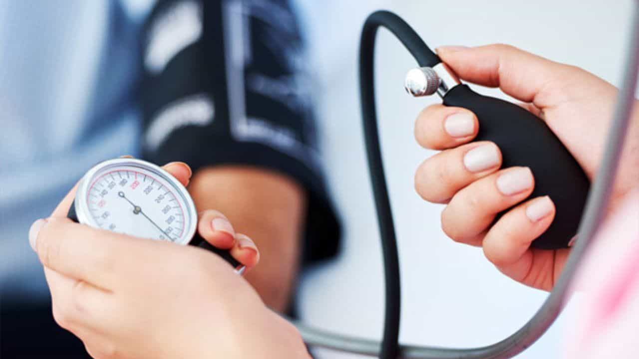 Blood Pressure: প্রেসারের ওষুধ কি সারাজীবন খেতে হয়? কী বলছেন চিকিৎসক শ্যামাশীষ বন্দ্যোপাধ্যায়?