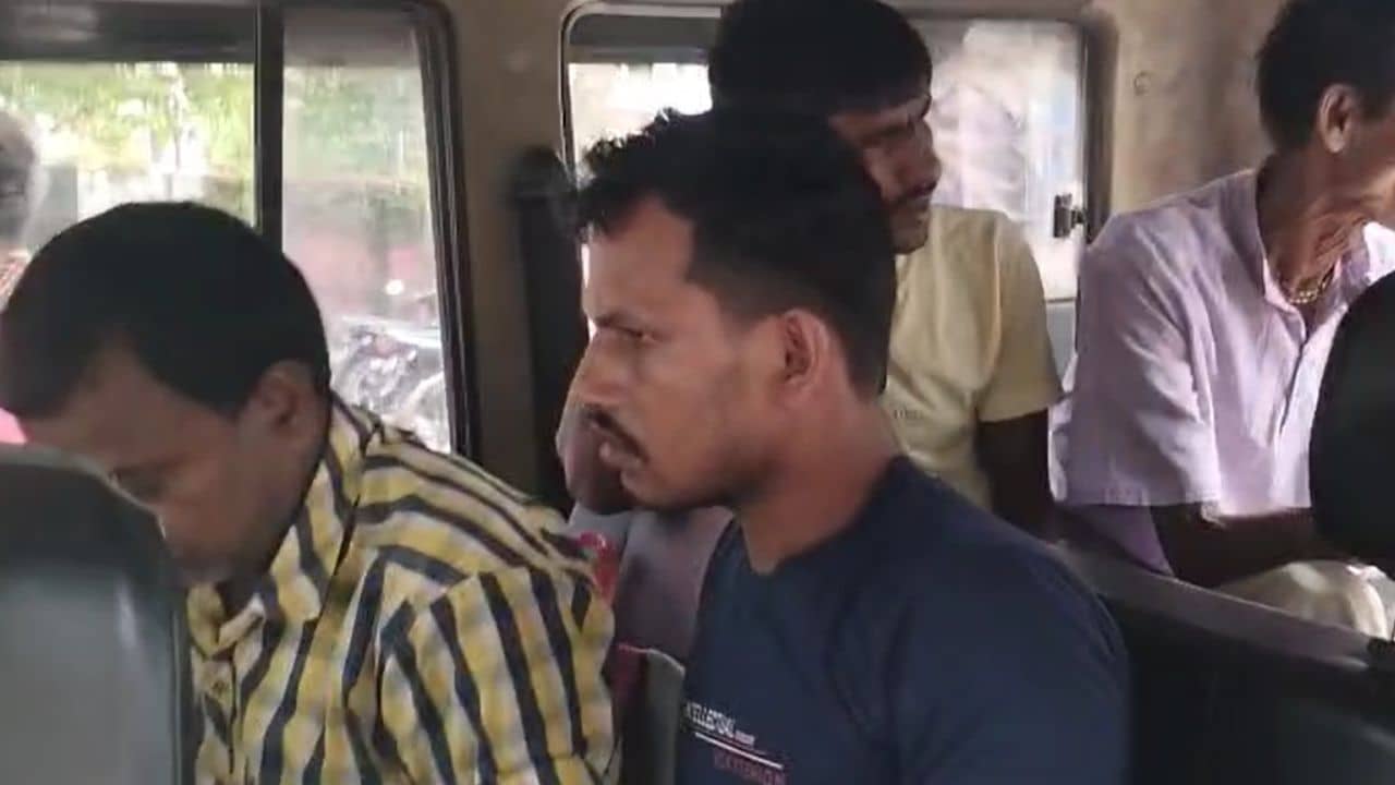 Bangladeshi arrested: ভারতে ঢুকে মেসোকেই বাবা বানালেন বাংলাদেশি যুবক, তারপর...