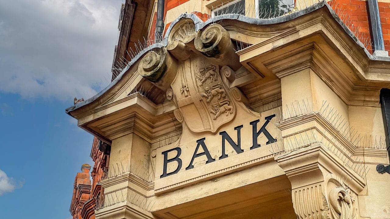 Bank Balance Rule: ১০ হাজার টাকা মিনিমাম ব্যালেন্স না রাখলেই জরিমানা, সর্বোচ্চ ৬০০ টাকা কেটে নিতে পারে এই ব্যাঙ্ক!