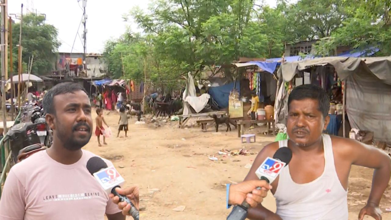 Delhi: বাংলায় কথা বললেই বাংলাদেশে পুশব্যাক? কী বলছেন দিল্লির জয়হিন্দ কলোনির বাঙালিরা? Delhi: বাংলায় কথা বললেই বাংলাদেশে পুশব্যাক? কী বলছেন দিল্লির জয়হিন্দ কলোনির বাঙালিরা?