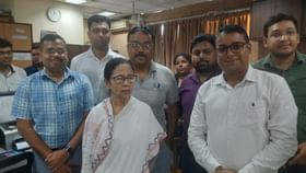 অর্থ দফতরে হঠাৎ 'সারপ্রাইজ' ভিজিট মমতার, কেন?