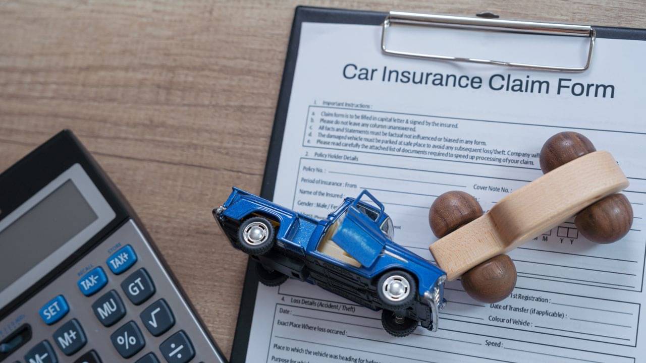 Bike বা গাড়ির খরচ এবার বাড়বে হুড়মুড়িয়ে, বাড়তে চলেছে গাড়ির Insurance-এর Premium!