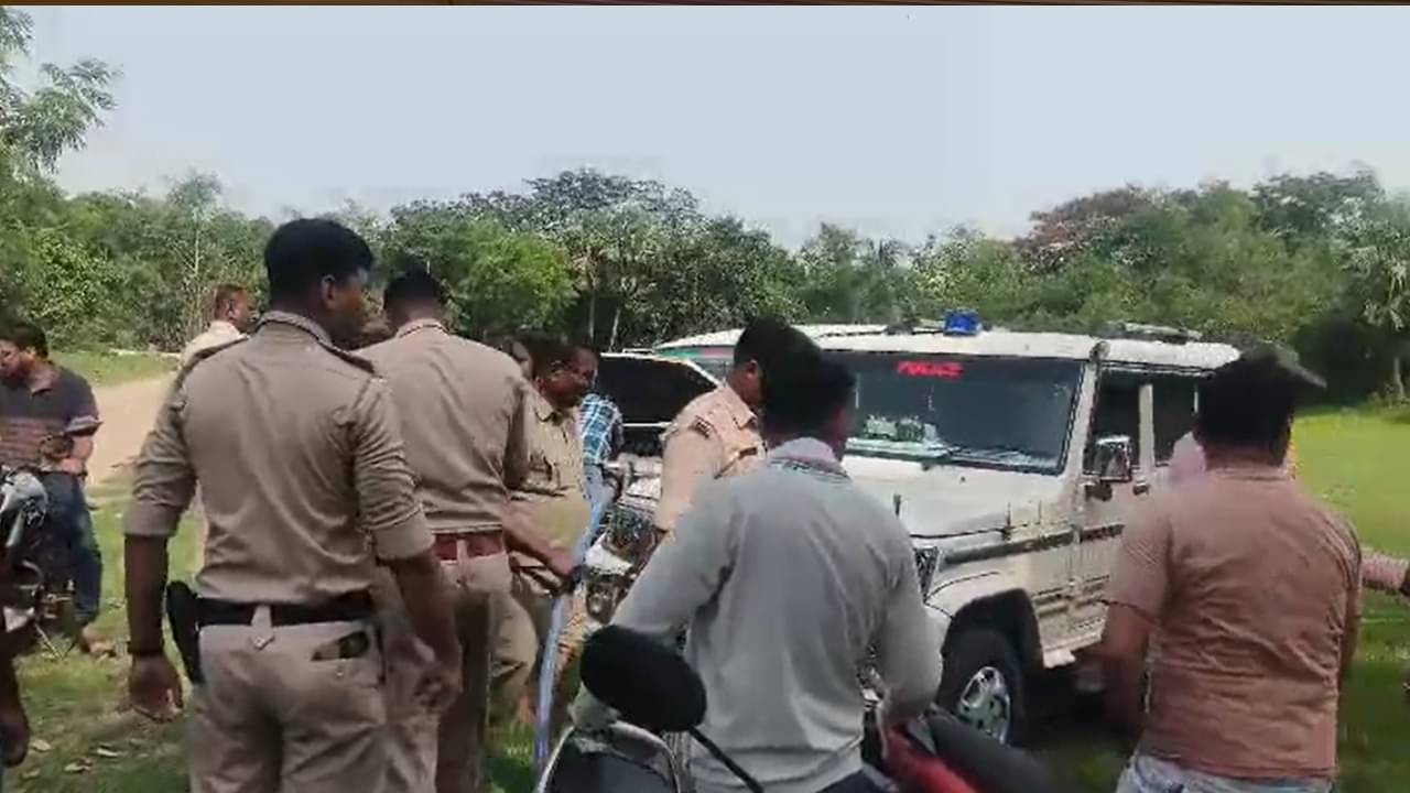 Hooghly: ডাক্তার বলছে ৯ সপ্তাহের অন্তঃসত্ত্বা! ১২ বছরের মেয়েটা মুখ খুলতেই গ্রেফতার পাড়ার দাদু
