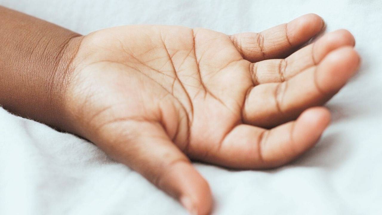 Child Death: নেশা কাটিয়ে দিচ্ছিল মেয়ের চকোলেটের বায়না! স্ত্রীর শাড়ি পেঁচিয়ে ৪ বছরের মেয়েকে খুন করল বাবা