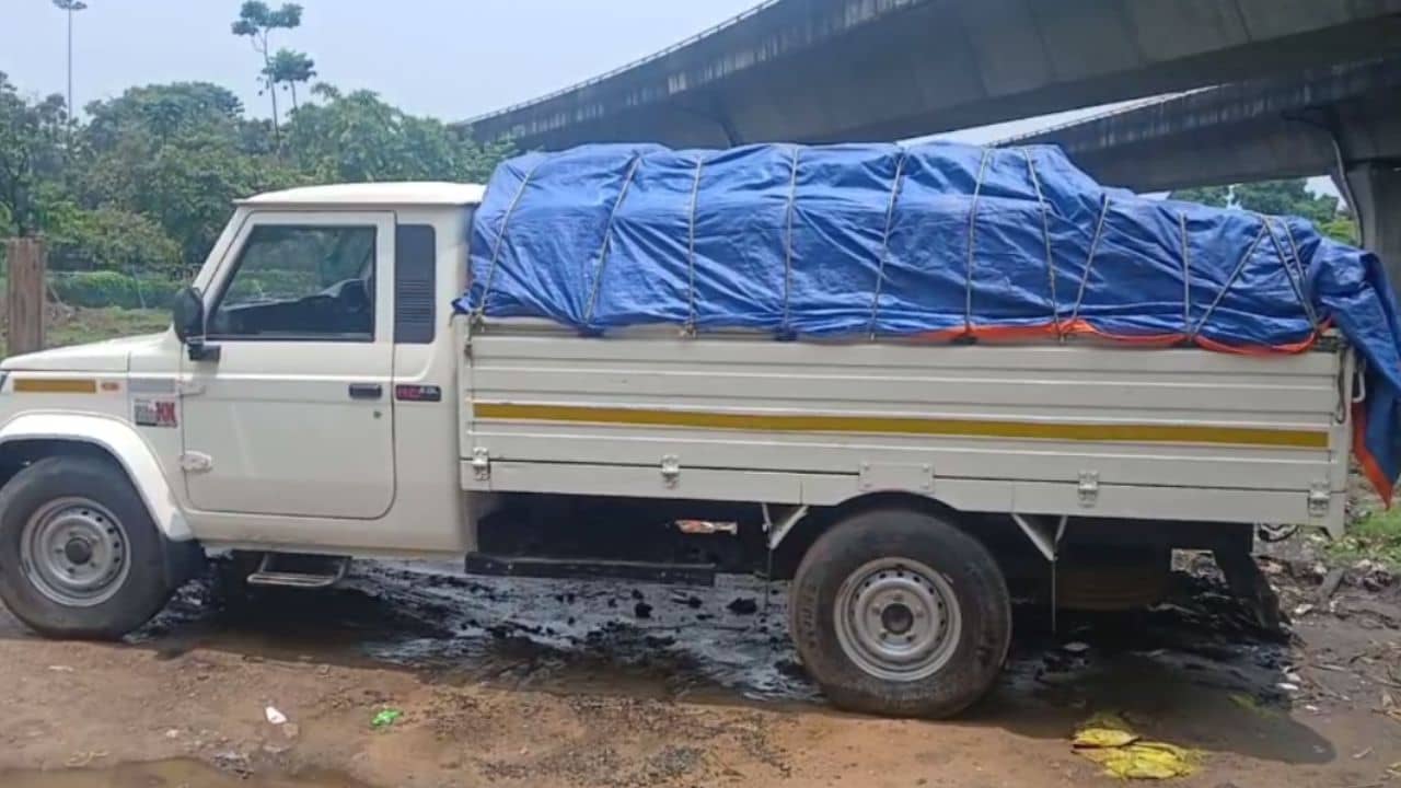 Dakhineswar: কেউ টেরটুকু পাননি, চুপি-চুপি দক্ষিণেশ্বর এসেছিল ওরা, বড় পর্দা ফাঁস