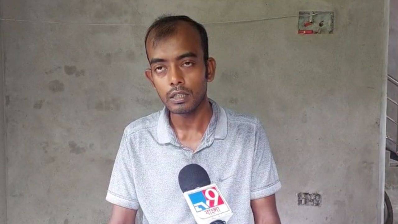 Domjur: মাসে সাড়ে ৯ হাজার টাকার বেতনের চাকরি করে ৭ কোটি টাকা GST বকেয়া, ডোমজুড়ের কার্তিকের বাড়িতে যেতেই ভিড়মি খেলেন আধিকারিকরা