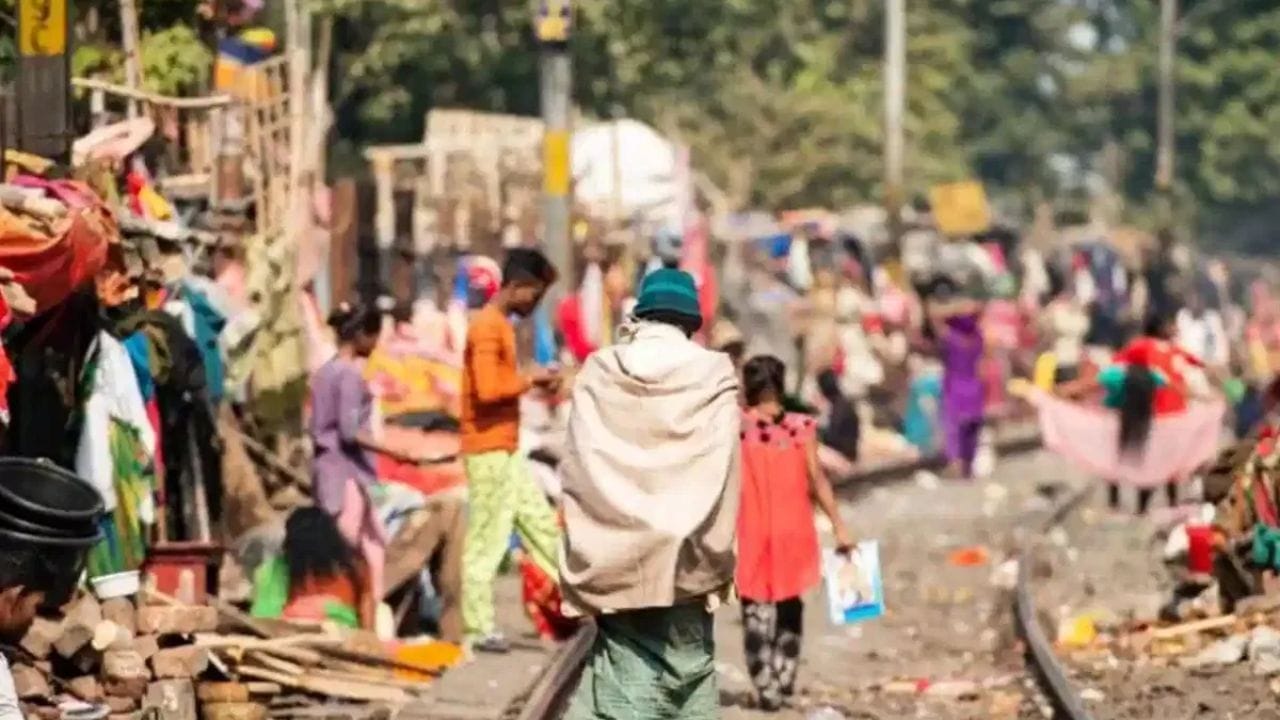 Extreme Poverty Rate: 'সবকা বিকাশ', মোদী সরকারের ১১ বছর পূর্তির আগে বড় তথ্য সামনে আনল বিশ্বব্যাঙ্ক Extreme Poverty Rate: 'সবকা বিকাশ', মোদী সরকারের ১১ বছর পূর্তির আগে বড় তথ্য সামনে আনল বিশ্বব্যাঙ্ক