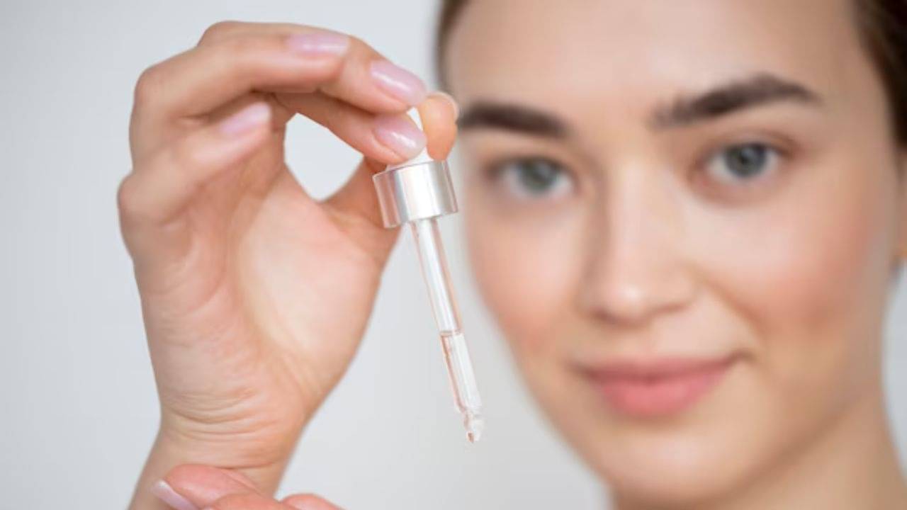 ঘরের উপাদানেই তৈরি হবে ফেস সিরাম, কায়দা জানলে বাজার থেকে আর কিনবেন না!