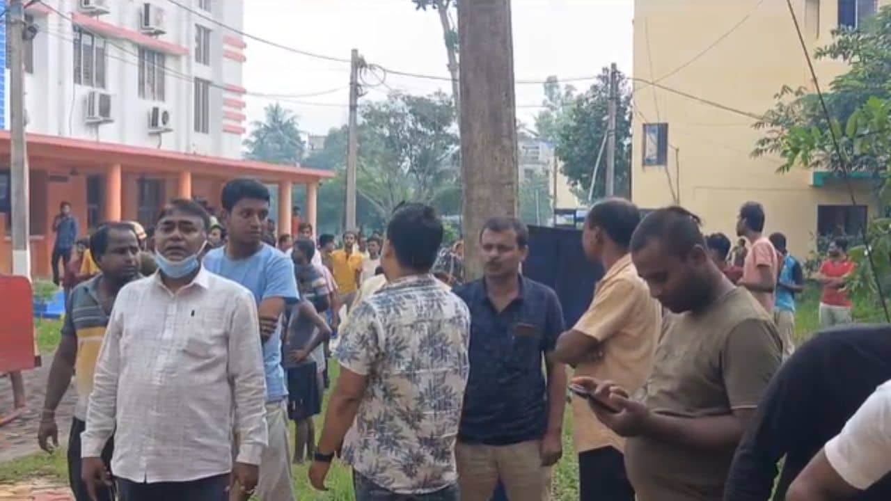 Purbo Medinipur: কেমিস্ট্রি ল্যাবই সূত্রপাত, সংক্রমণের মতো ছড়িয়ে গেল গোটা কলেজ...ভয়াবহ ঘটনা বাংলার ঐতিহ্যবাহী শিক্ষা প্রতিষ্ঠানে