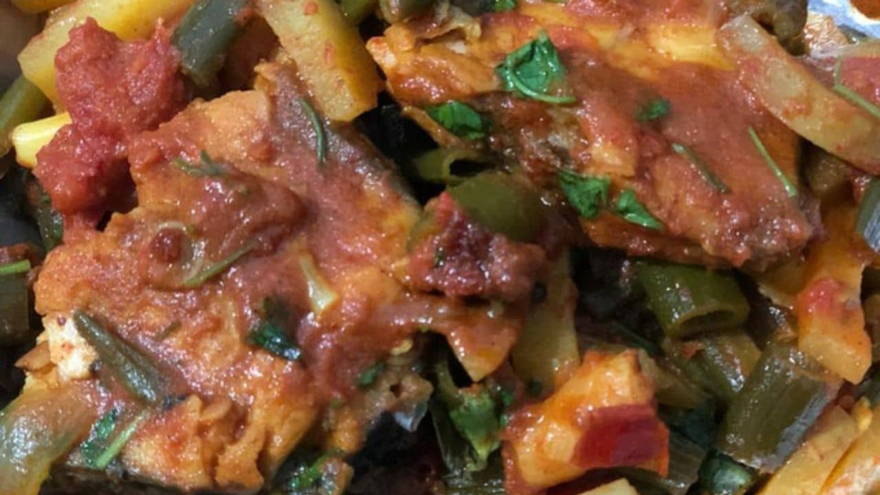 রুই মাছের ঝোল নয়, এবার খান চচ্চড়ি, পাতে পড়লেই চেটেপুটে খাবে গোটা ফ্যামিলি