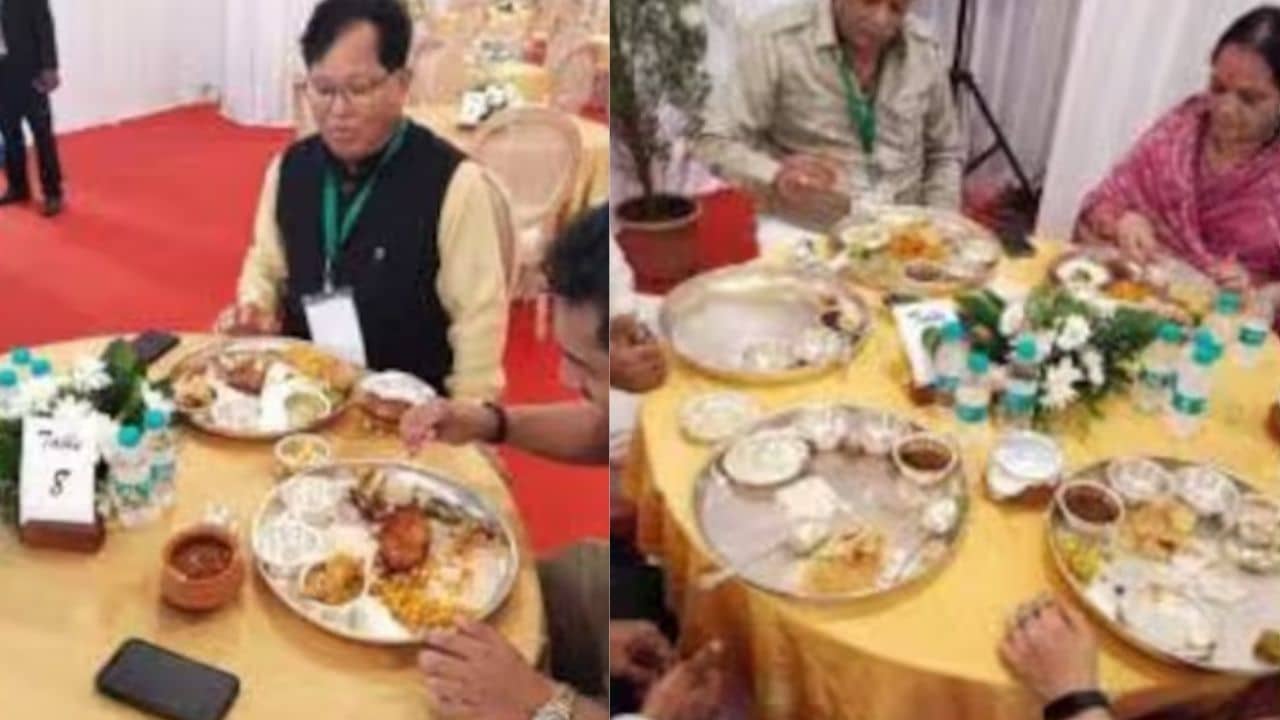 রাজ্য নাকি দেউলিয়া হওয়ার মুখে, এদিকে সরকারি অনুষ্ঠানে রুপোর প্লেটে খানাপিনা, প্লেট পিছু খরচ ৫০০০ টাকা!
