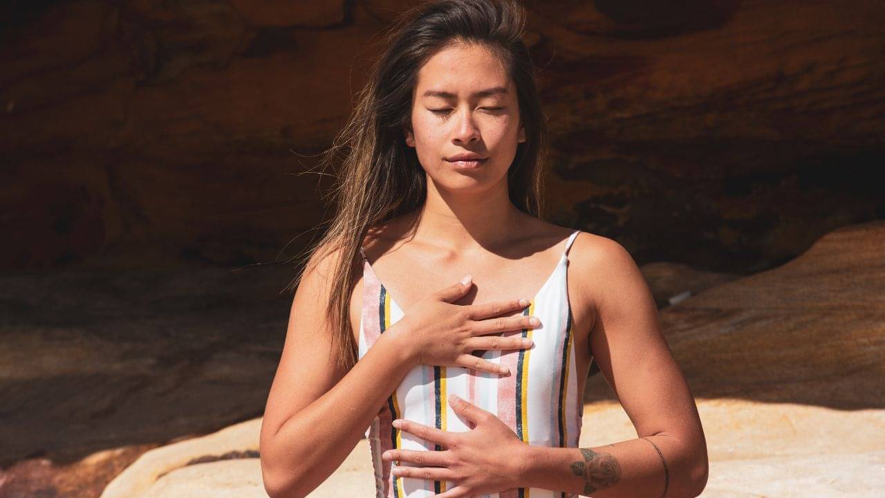 মহিলাদের হার্ট অ্যাটাকের উপসর্গ পুরুষের মতো নয়! তা হলে কীভাবে বুঝবেন?