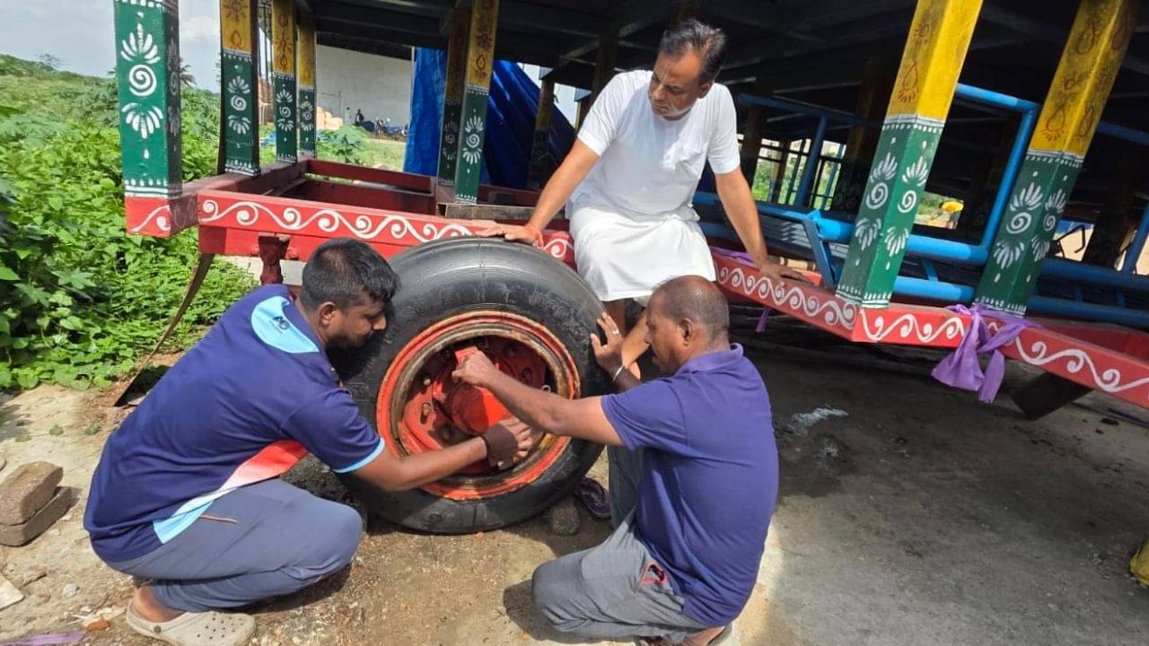 ISKCON Rath Yatra: রুশ যুদ্ধবিমানের চাকায় ভর করে চলবে কলকাতার জগন্নাথের রথ, ইসকন সারল মহড়া
