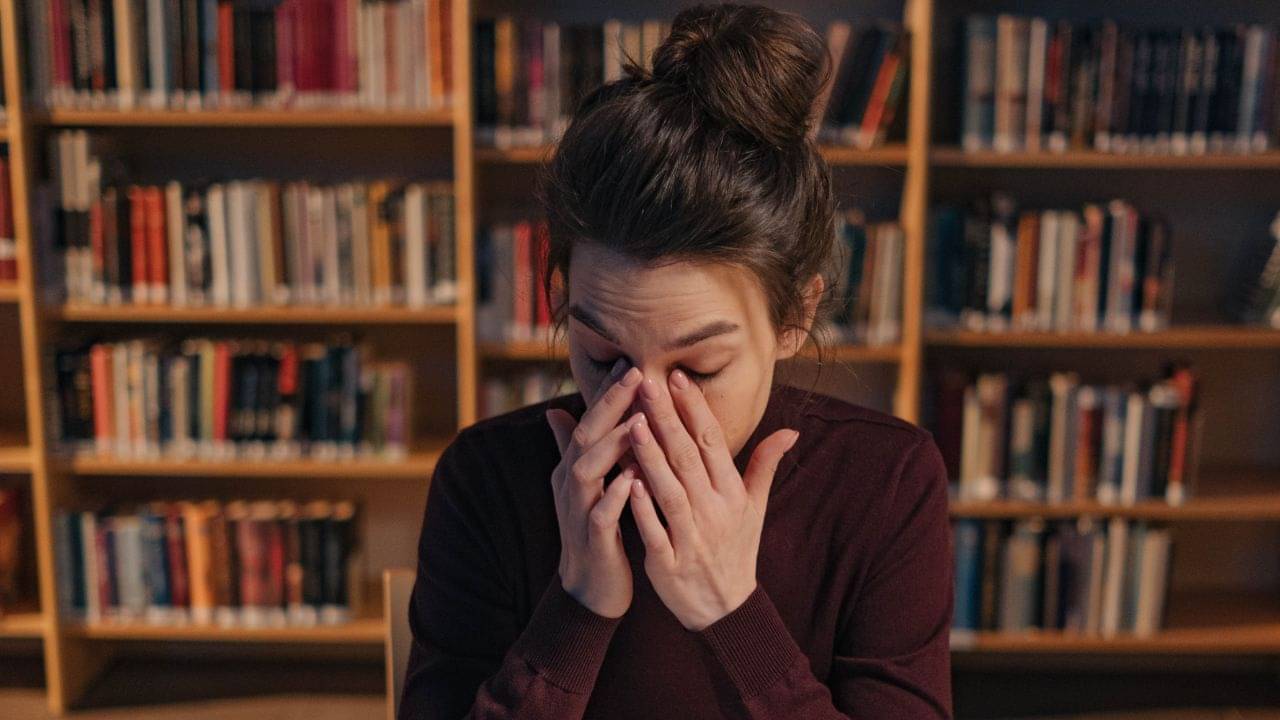 EYE: চোখের সমস্যা বুঝতে পারছেন না? এই উপসর্গগুলি মিলিয়ে দেখতে পারেন...